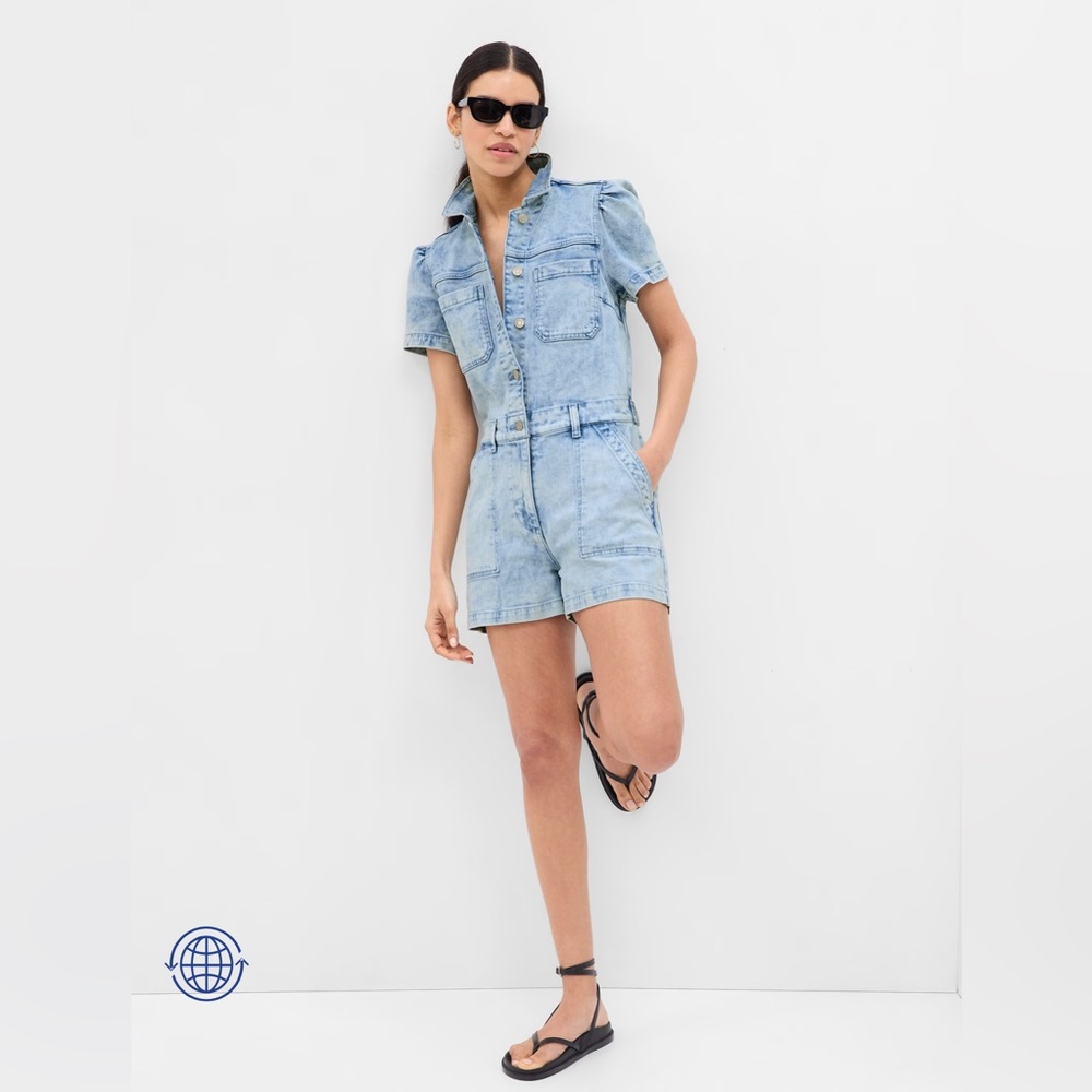 NWT Puff Sleeve Denim Romper with Washwell